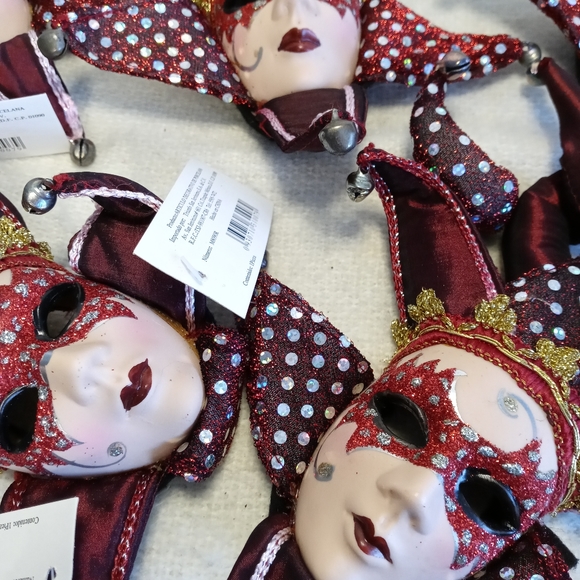 Harlequin Hand Painted Wall Mask Decor. Porcelain Venetian Carnaval Mask. - Picture 6 of 7